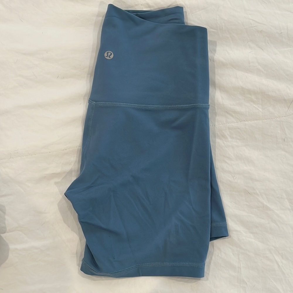 Lululemon Size 6 Biker Shorts 6”